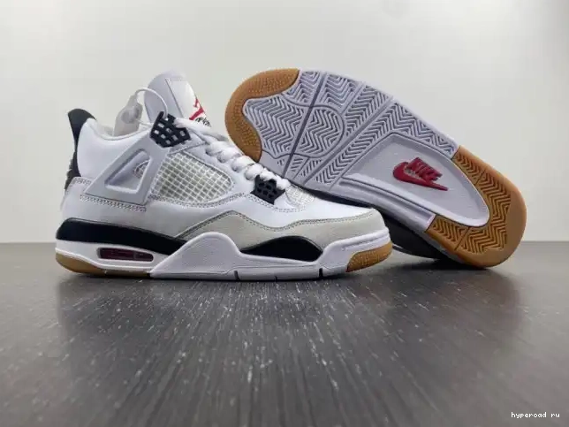 SB Nike DR5415-100 x Air Jordan 4 0511